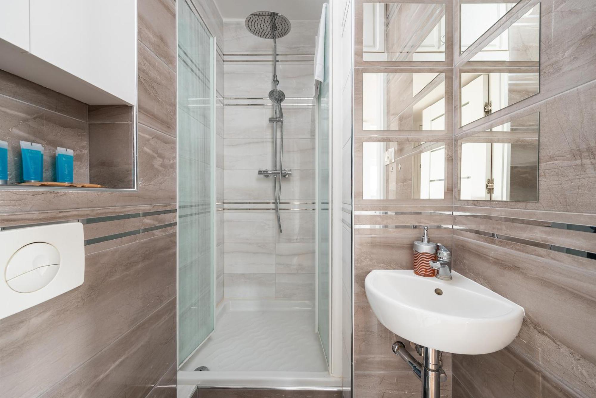Krasinski Garden Comfort Apartment Warszawa Zewnętrze zdjęcie